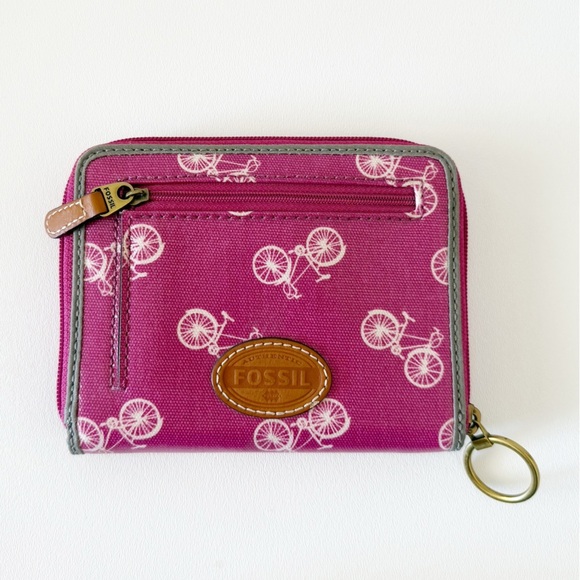 Fossil Wallet Passport Case Fuchsia with Bicycle Design Travel Vacation NWT - Picture 1 of 8